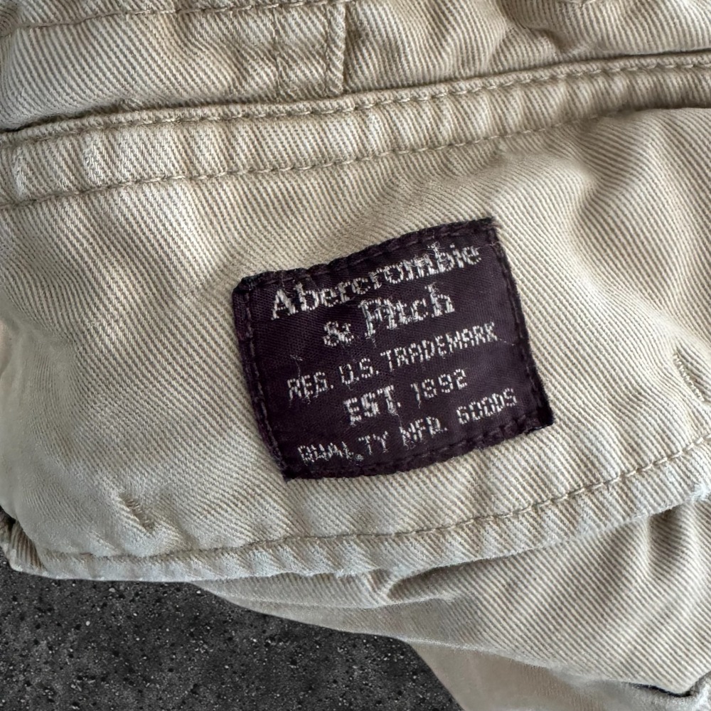Abercrombie & Fitch Mens Khaki Cargo Shorts Raw Hem Tan Cotton 32L - Picture 5 of 7